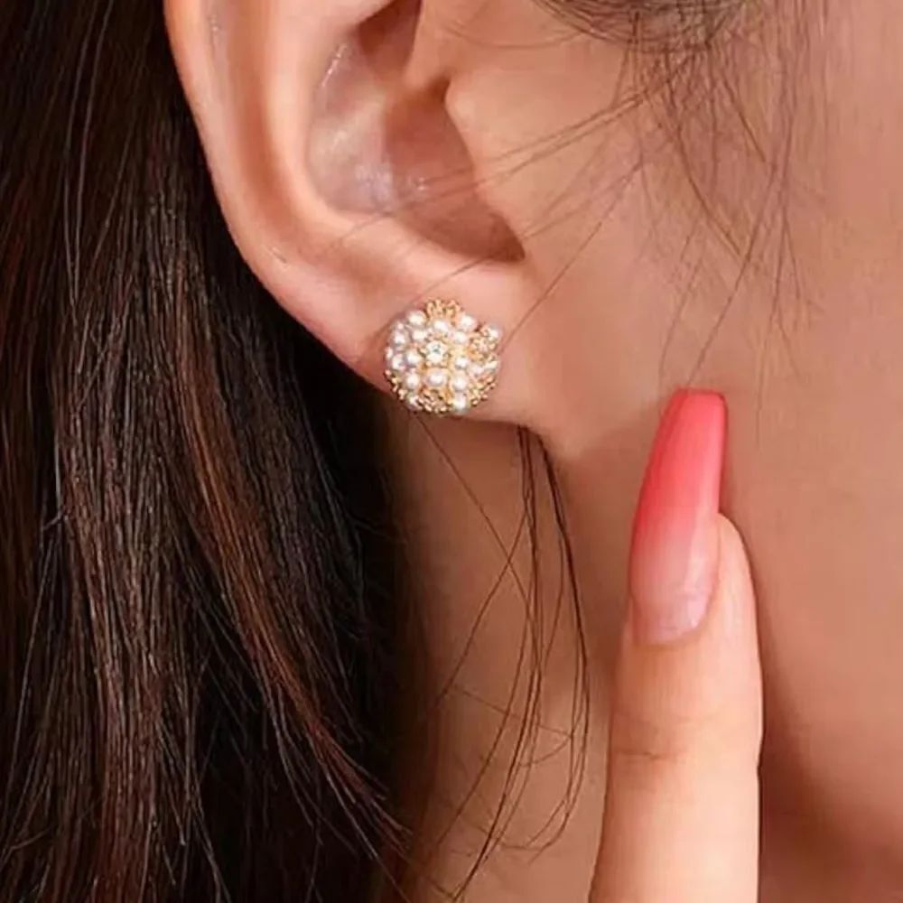 Round Pearl Flower Stud Earrings